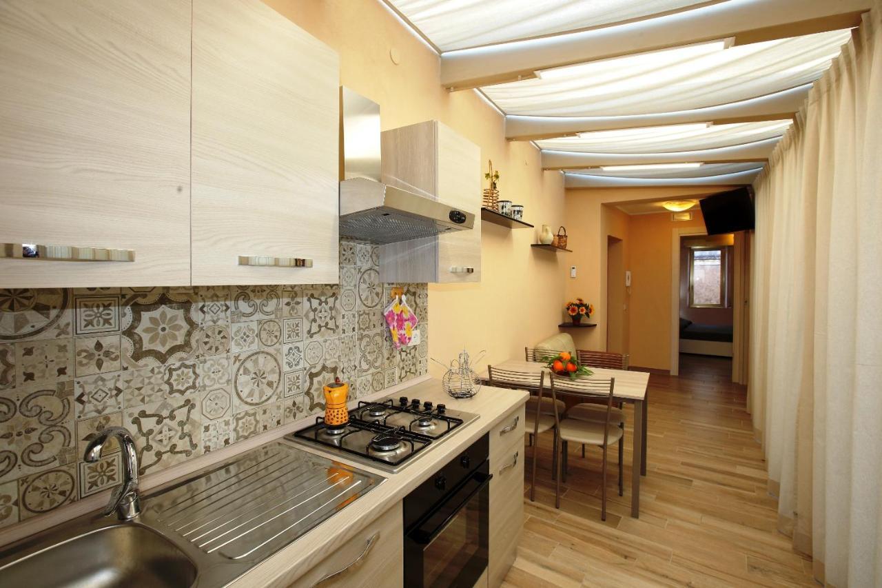 Re Sole Case Vacanze - Esclusivo Attico M A R T E Con Spaziosissima Terrazza Solarium Attrezzata Avola Zewnętrze zdjęcie