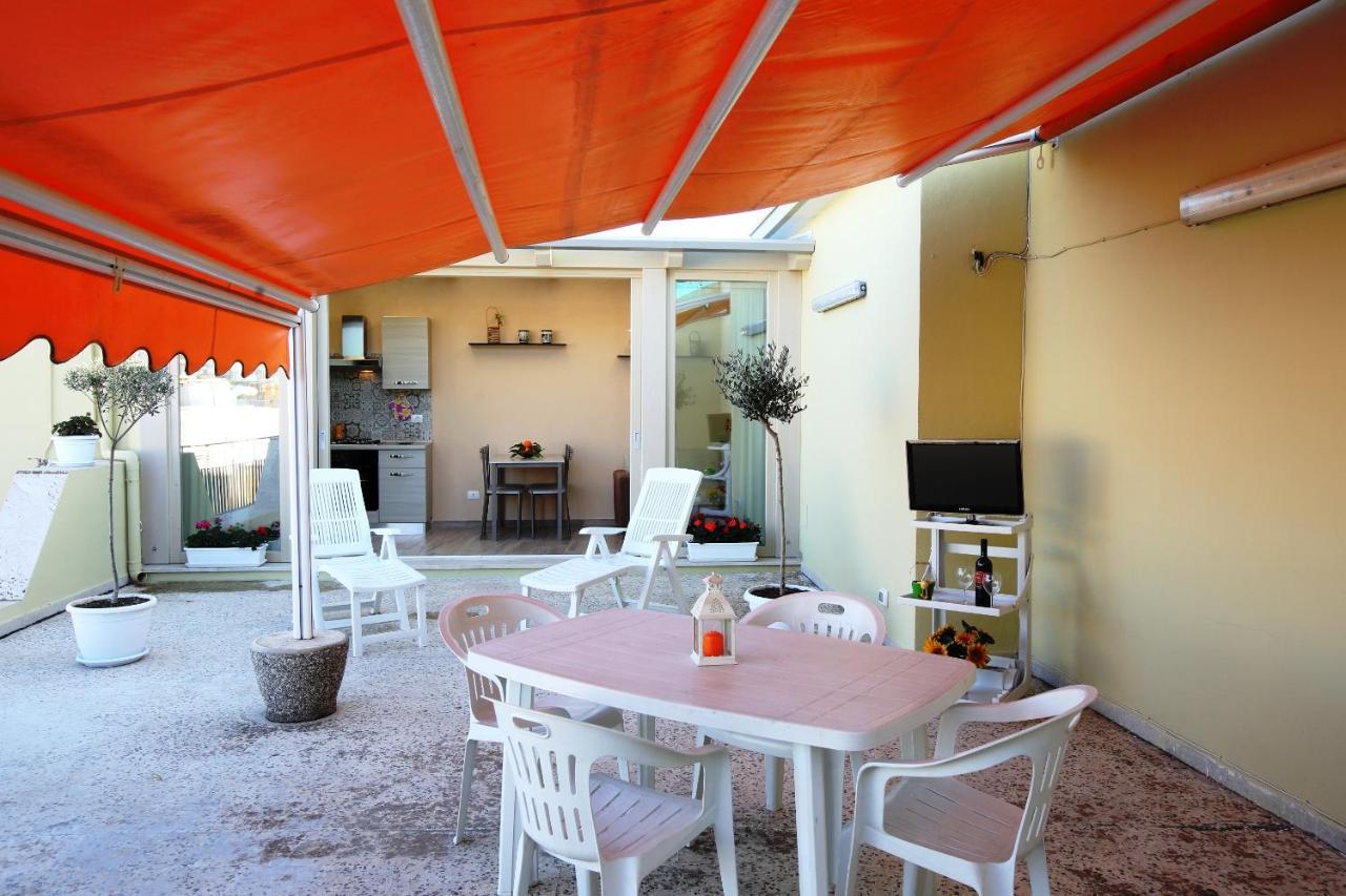 Re Sole Case Vacanze - Esclusivo Attico M A R T E Con Spaziosissima Terrazza Solarium Attrezzata Avola Zewnętrze zdjęcie