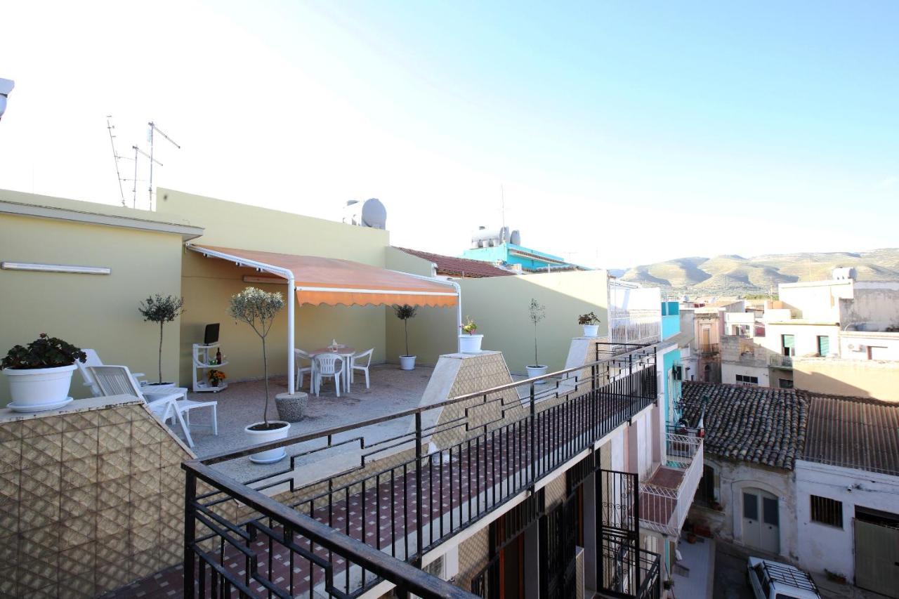 Re Sole Case Vacanze - Esclusivo Attico M A R T E Con Spaziosissima Terrazza Solarium Attrezzata Avola Zewnętrze zdjęcie