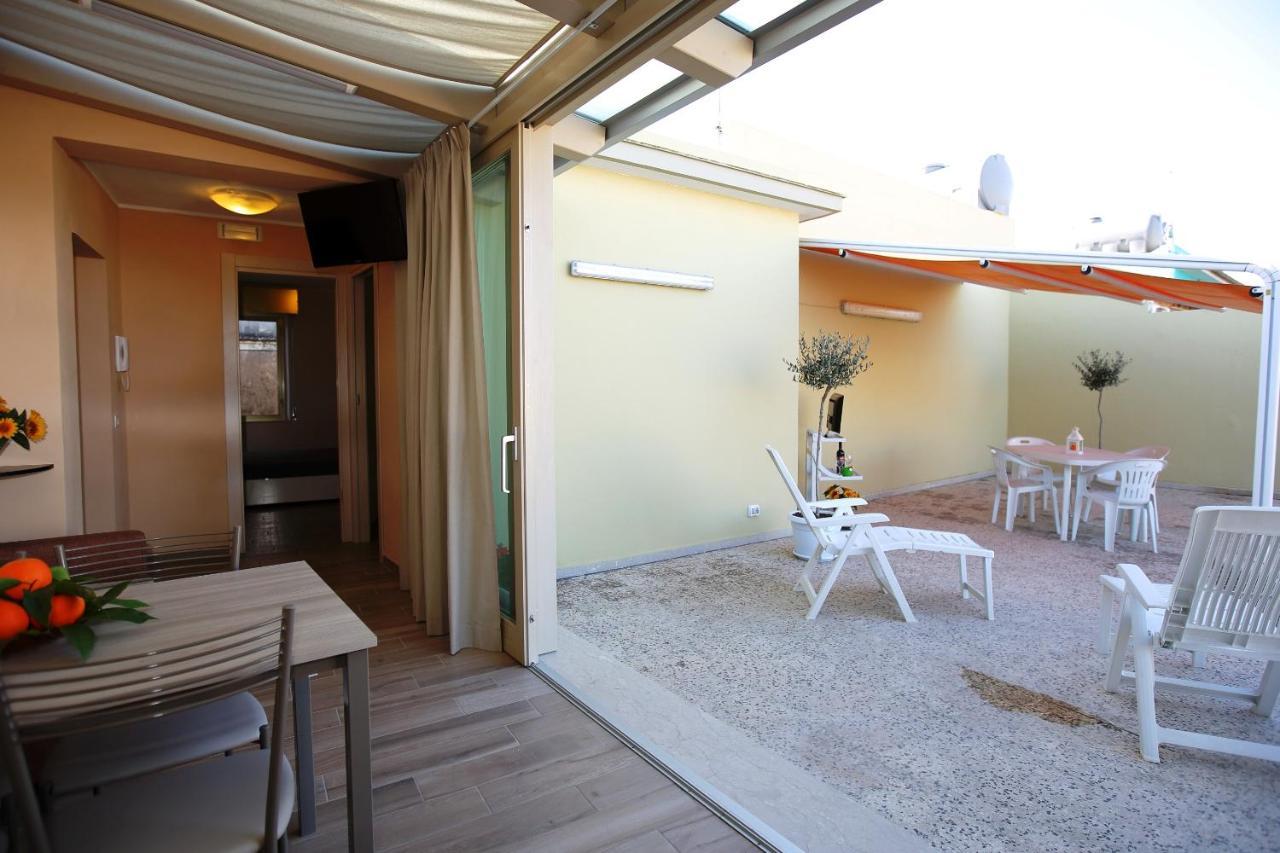 Re Sole Case Vacanze - Esclusivo Attico M A R T E Con Spaziosissima Terrazza Solarium Attrezzata Avola Zewnętrze zdjęcie