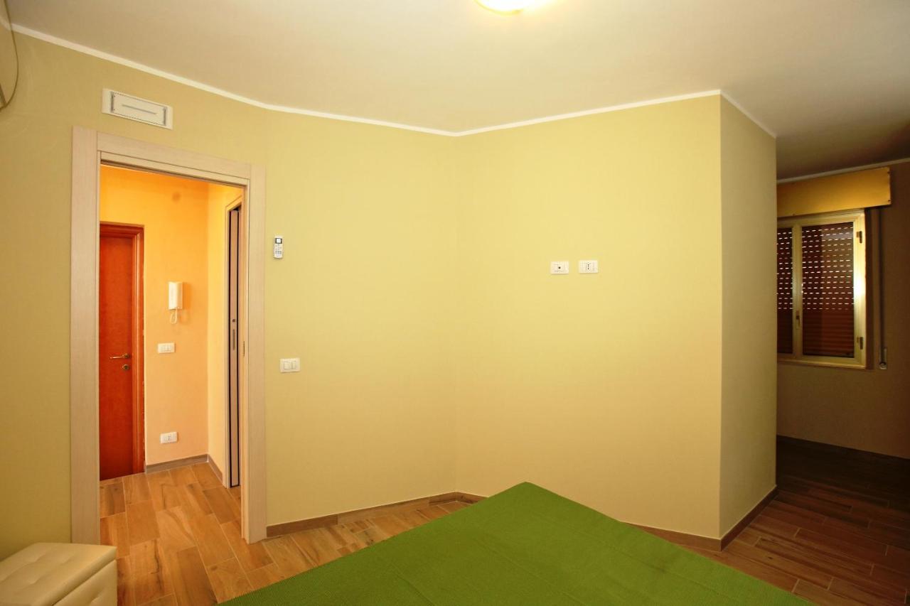Re Sole Case Vacanze - Esclusivo Attico M A R T E Con Spaziosissima Terrazza Solarium Attrezzata Avola Zewnętrze zdjęcie